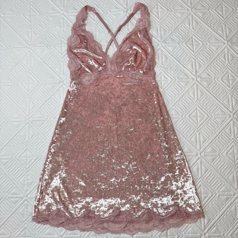 Victoria’s Secret Crushed Velvet Pink Chemise Sleep Dress Size S